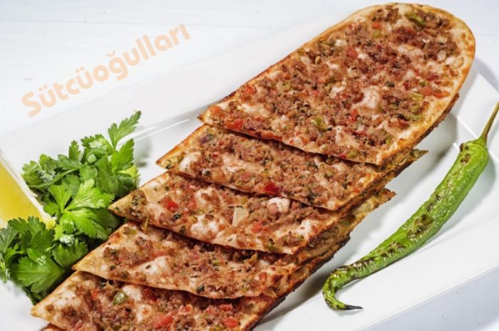 Etli Ekmek (Kenarsz Pide) 